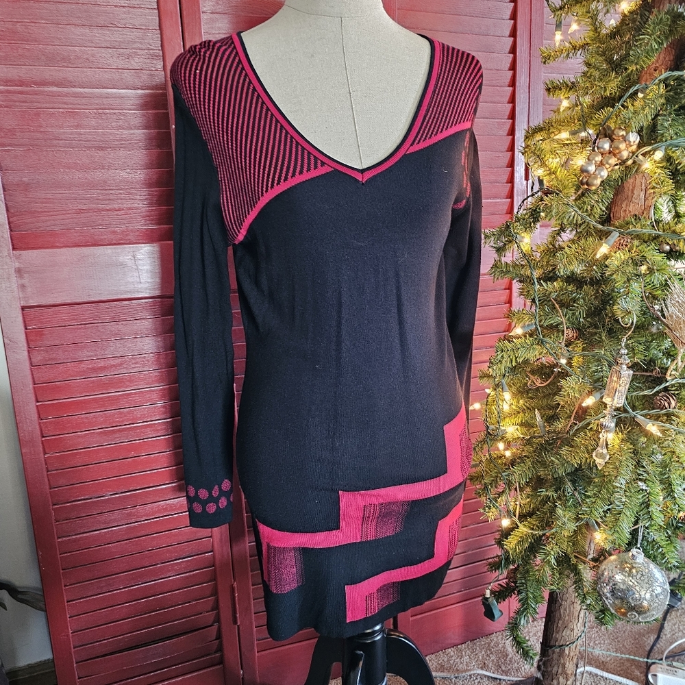 Elena Wong size Small Sweater Dress